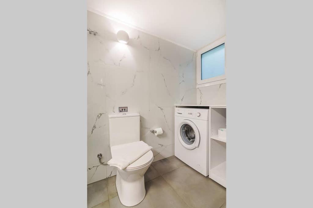 Bright Apartment For 6 Ppl In Atene Esterno foto