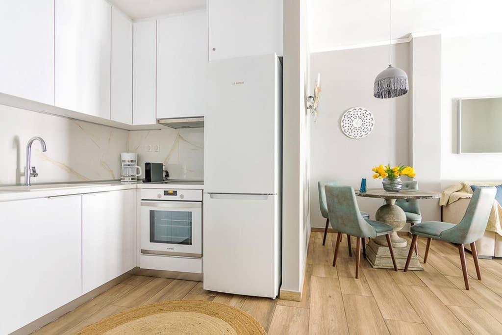 Bright Apartment For 6 Ppl In Atene Esterno foto